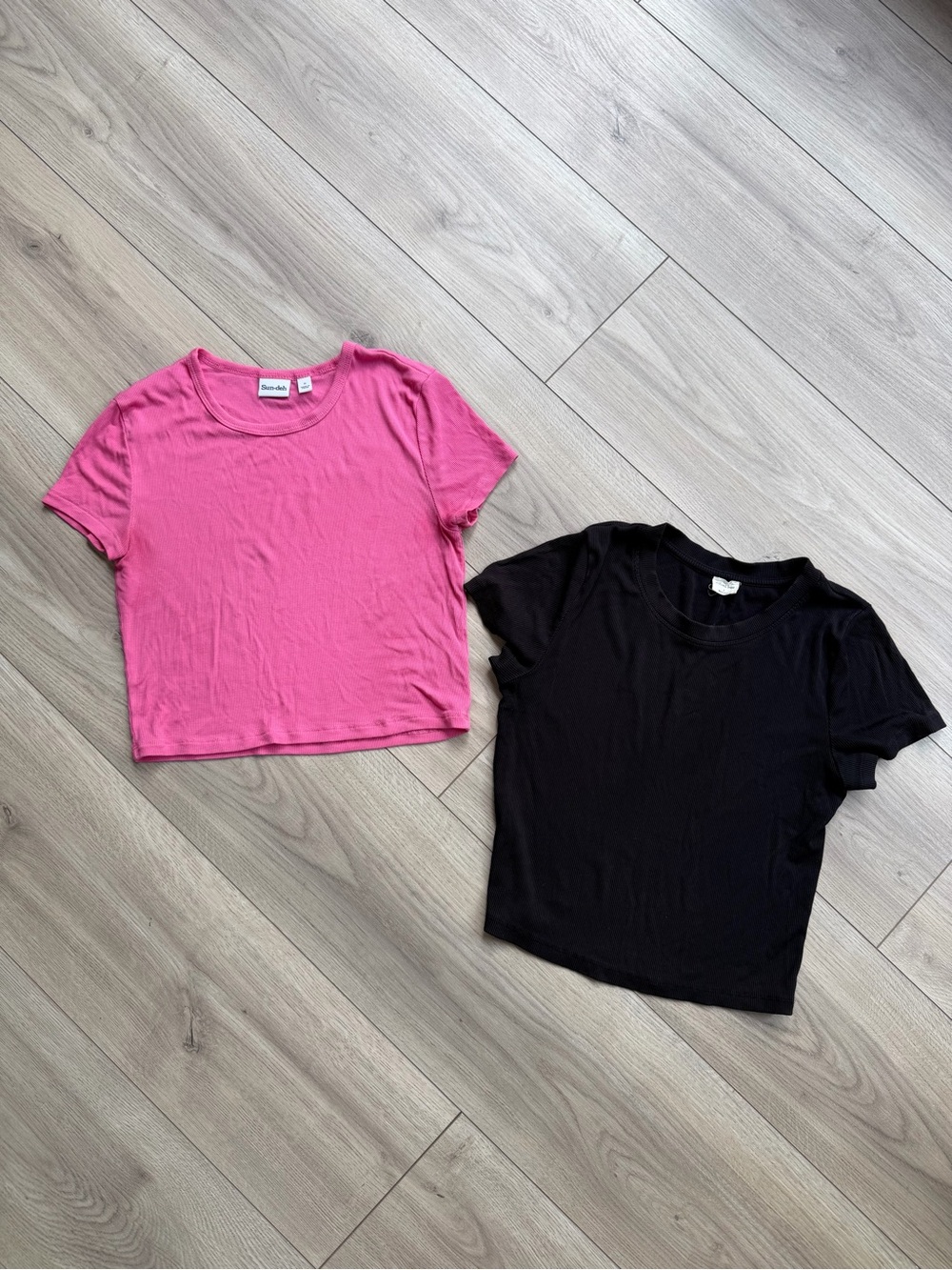 Aritzia Short Sleeve Ribbed Tees - Sunday Best + Wilfred